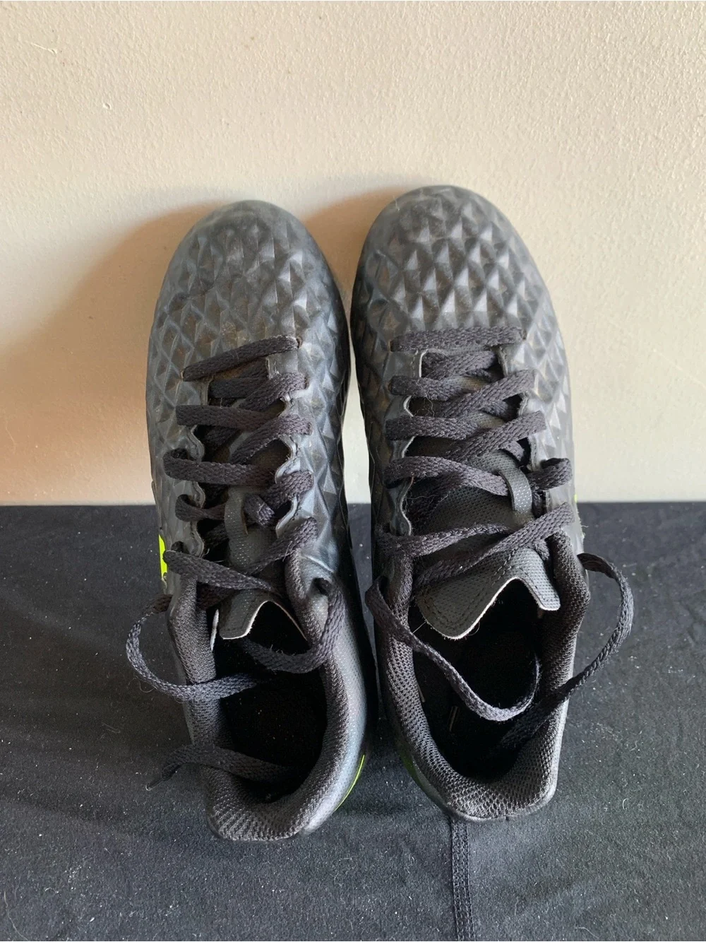 Nike Tiempo Legend 8 Club FG MG Soccer Cleats
